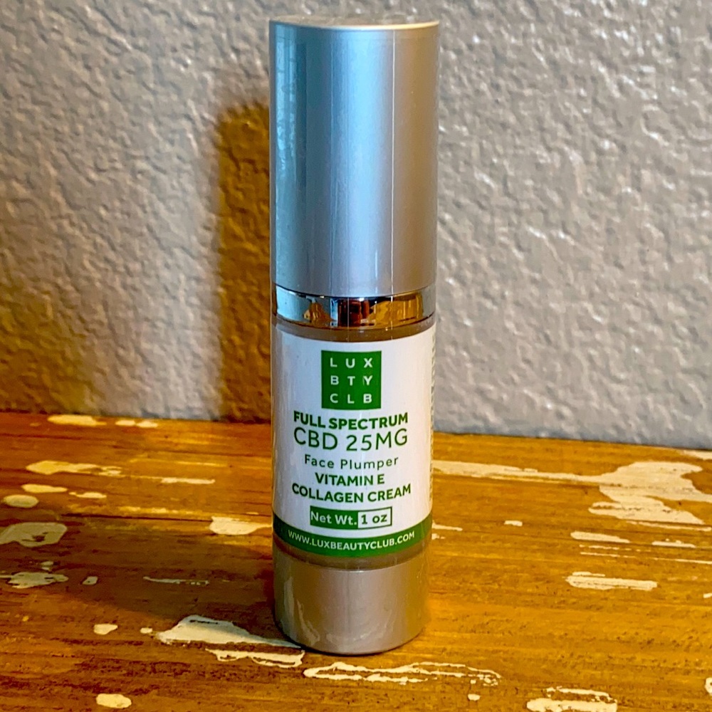 LUXBTYCLB Face Plumper Collagen Moisturizer